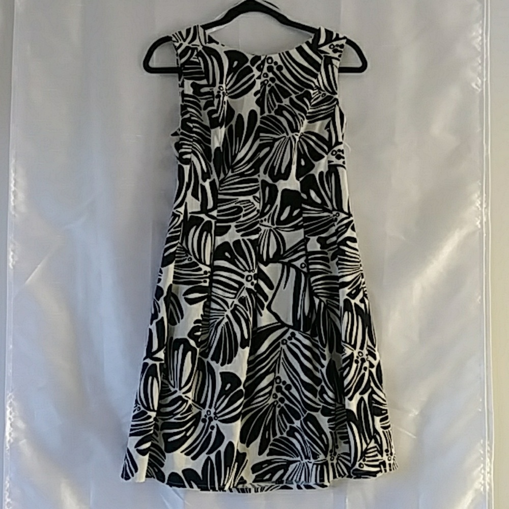 BEAUTIFUL BANANA LEAF DRESS
